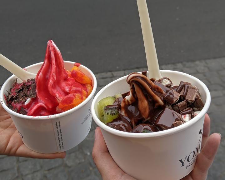 Yomaro Frozen Yogurt